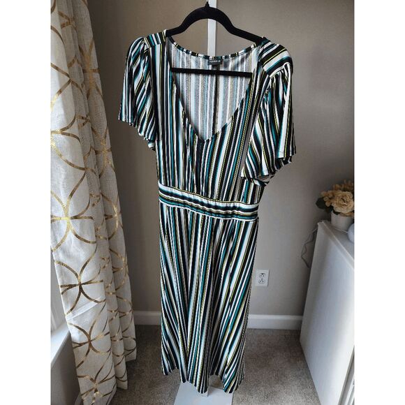 Torrid Midi Crepe Studio Knit Flutter Sleeve Dress Size 1 - Picture 5 of 13